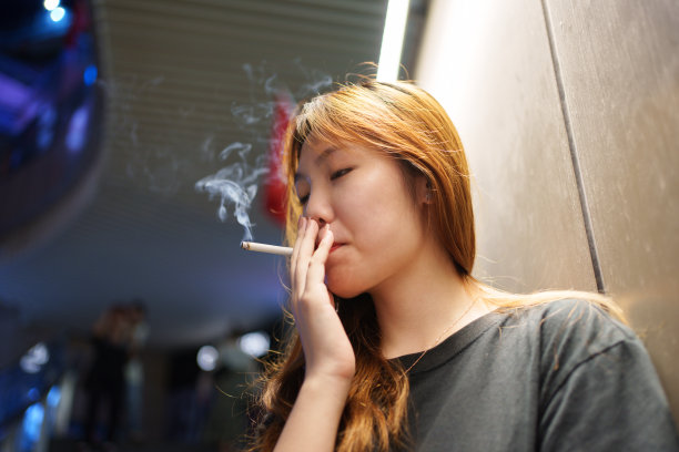 华人抽烟