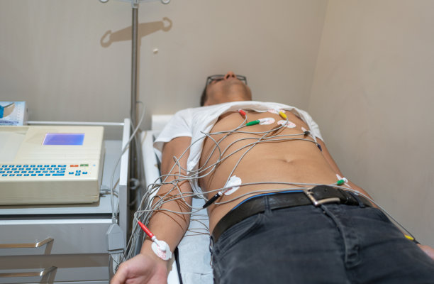 心电诊断仪器