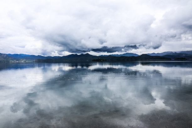 泸沽湖风景摄影图