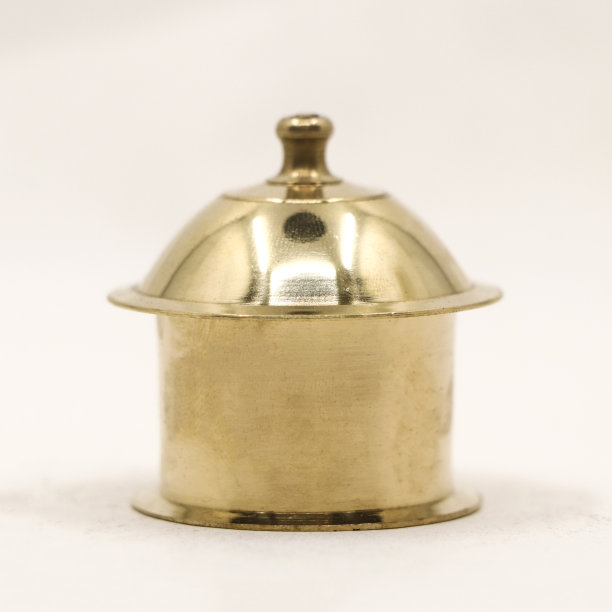 古代青铜罐子