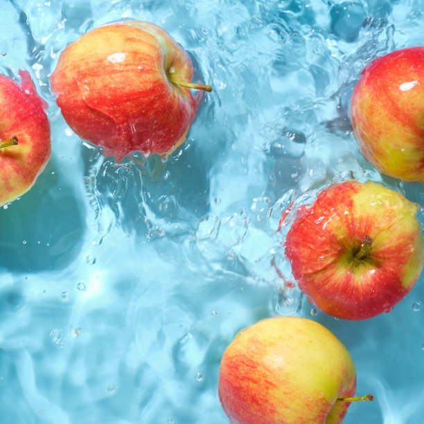 水中苹果高清图