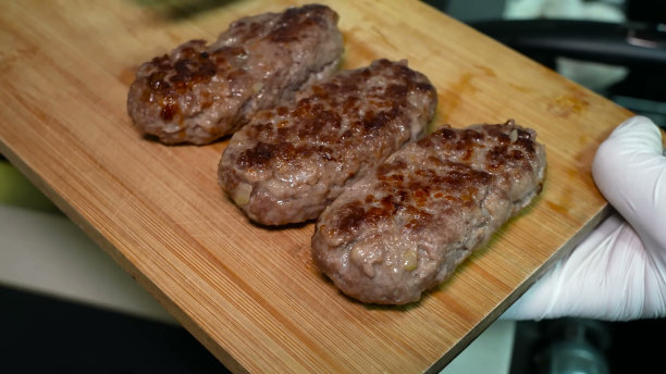 串肉签,烤肉串,格子烤肉