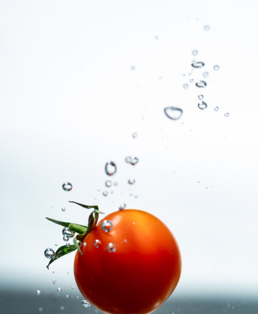 水中番茄高清图