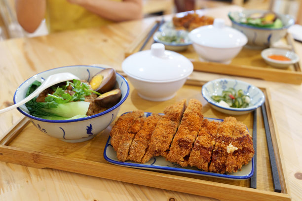 肉制品,炸制食物,烹调