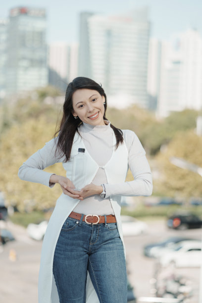 健身中国女人喝水