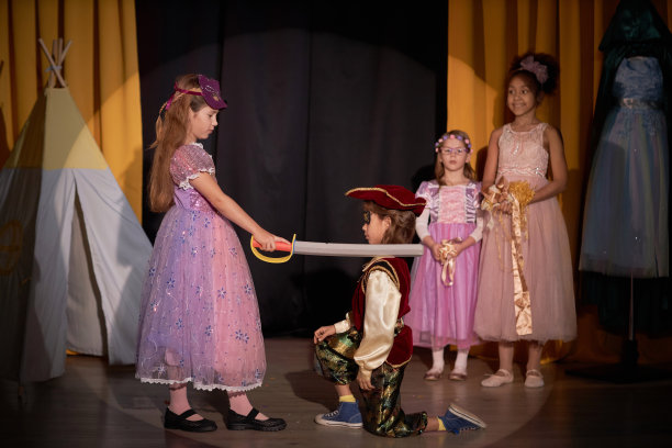 粉色童话儿童节舞台