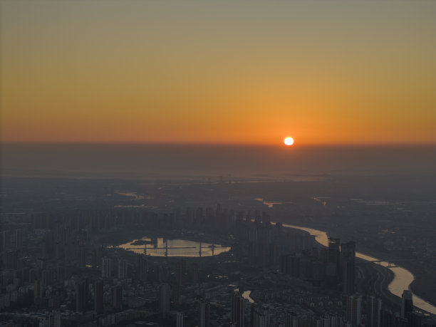 河景繁华地产