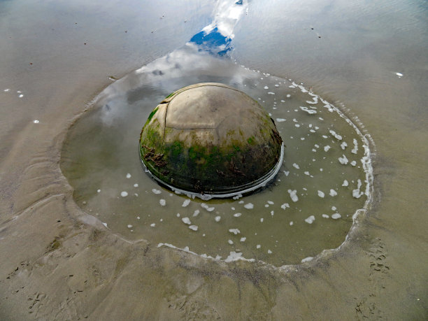 蓝湖水波浪花