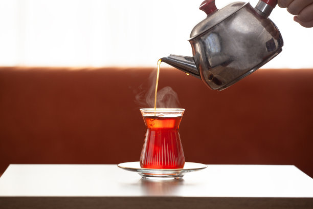 制茶人物图