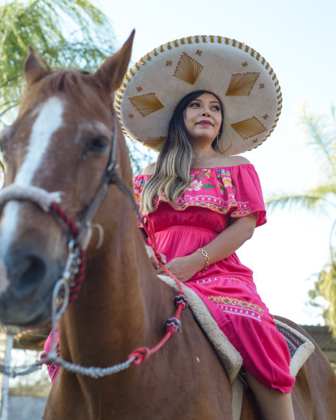 绣花美女头像
