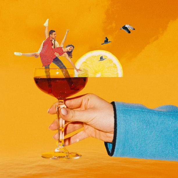 葡萄酒创意海报设计