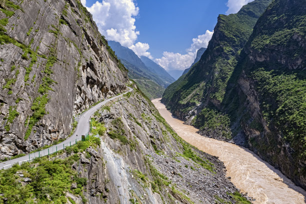 虎跳峡风光壁纸