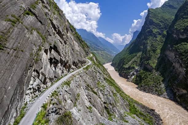 虎跳峡风光壁纸