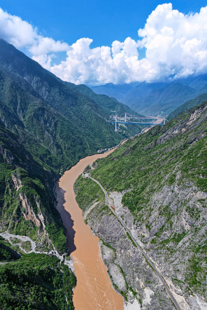 虎跳峡风光壁纸