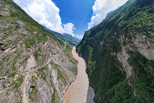 虎跳峡风光壁纸