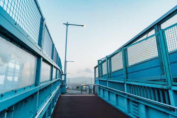 高空绿道彩色护栏