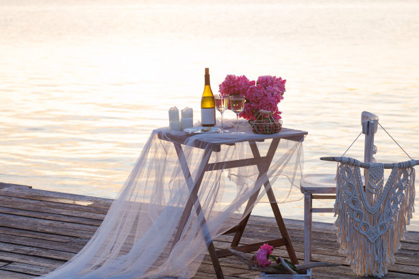 浪漫海岸,海边餐馆