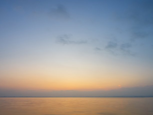 海平面日出景观图片