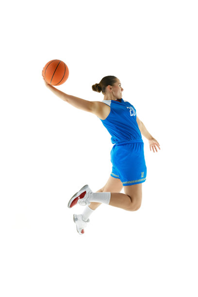 女子篮球比赛海报