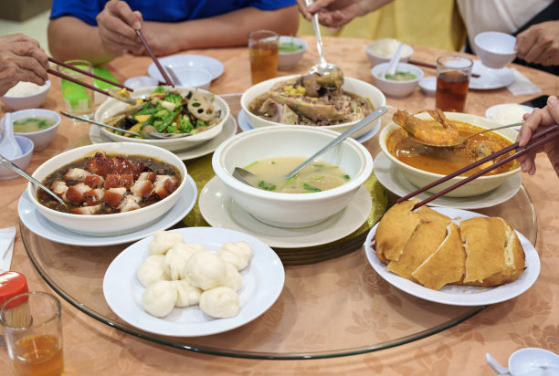 吃年夜饭