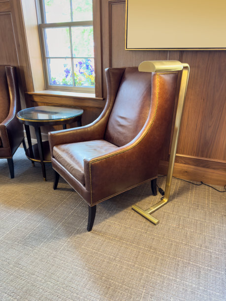 银行酒店宾馆大厅角落