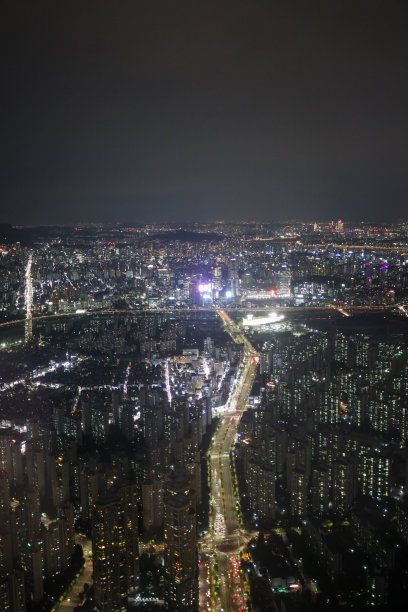 城区公园湖泊小区住宅