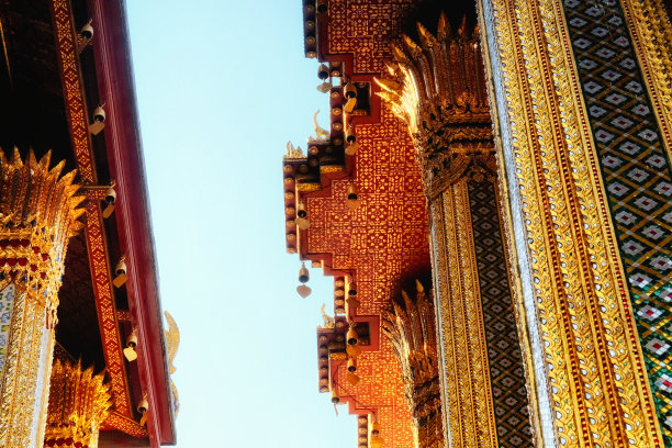 复古装饰品,红色和金色颜色