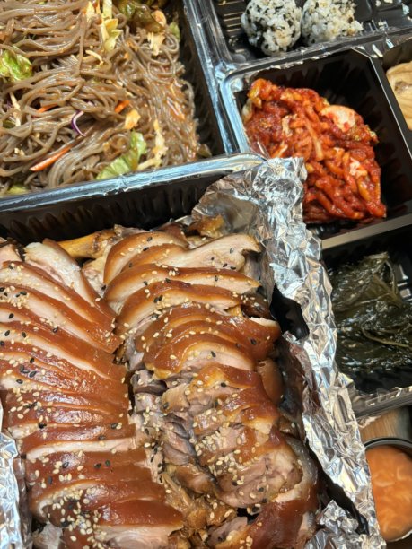 格子烤肉,串肉签,烤的