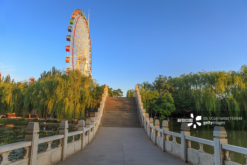 银川中山公园的摩天轮