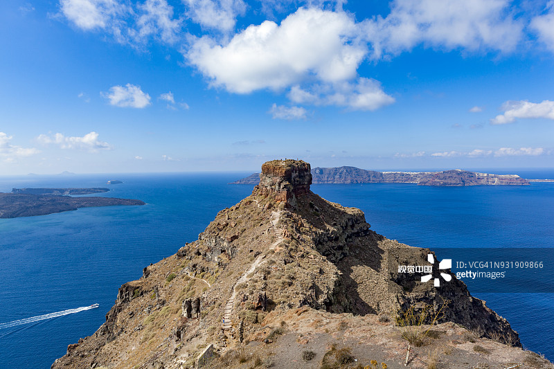 圣托里尼岛火山口景观skaros岩石,cyclades,希腊
