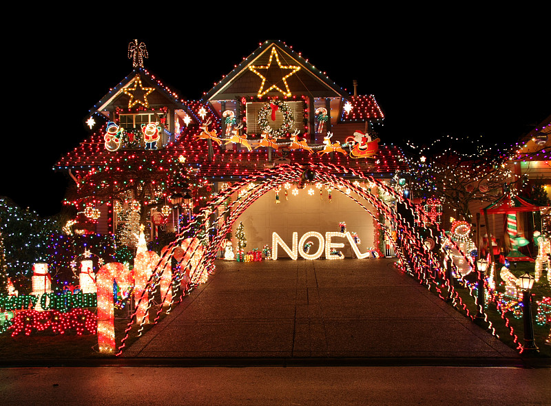 圣诞小彩灯,水平画幅,夜晚,电灯泡,圣诞老人,户外,圣诞装饰物,十二月,冬天