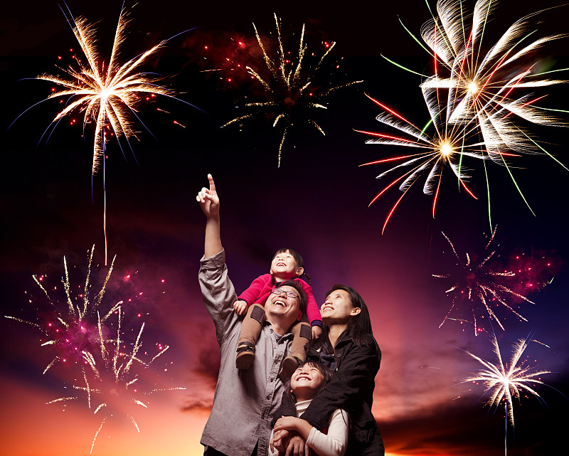 放焰火,家庭,幸福,看,新年前夕,春节,亚洲人,天空,水平画幅