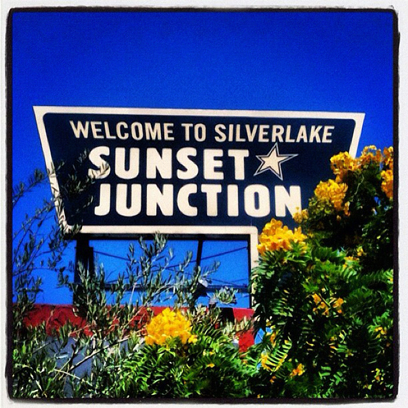 银湖,洛杉矶县,无人,蓝色,符号,文字,户外,在移动设备上拍摄,加利福尼亚,方形画幅