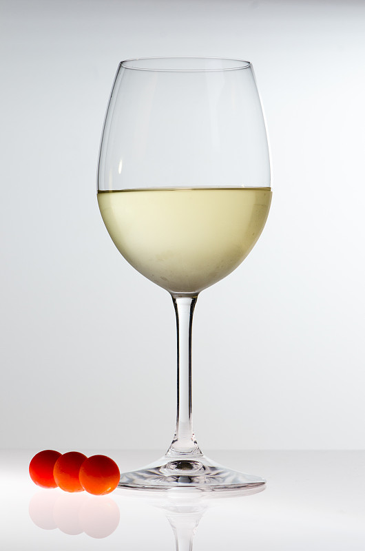 白葡萄酒,垂直画幅,葡萄酒,葡萄酒杯,水晶玻璃器皿,农业,樱桃番茄,酒店职位,摄影