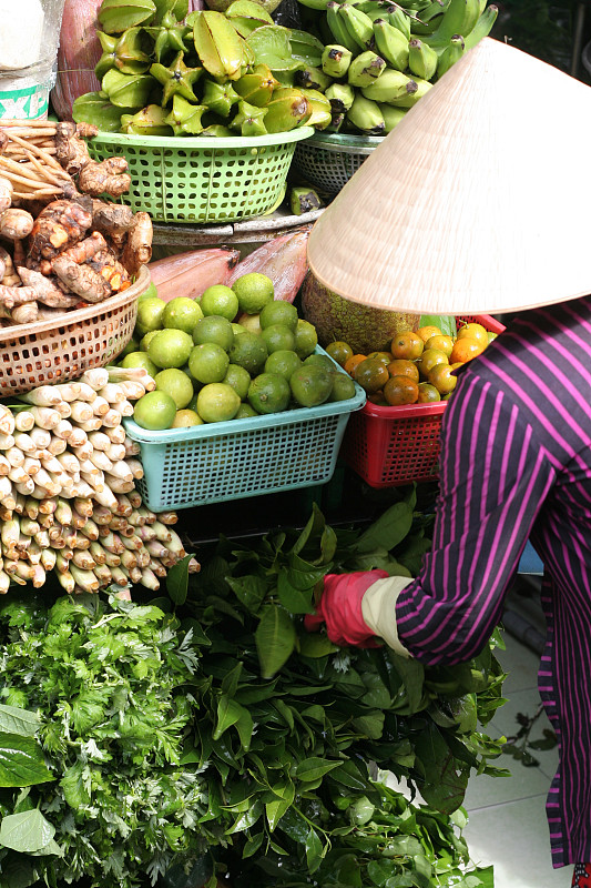 蔬菜,东方市集,锥形帽,杨桃,垂直画幅,半身像,草帽,食品杂货,户外,篮子