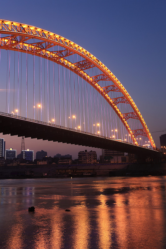 拱桥,夜晚,湖北省,长江,铁路桥,垂直画幅,水,天空,无人,当地著名景点