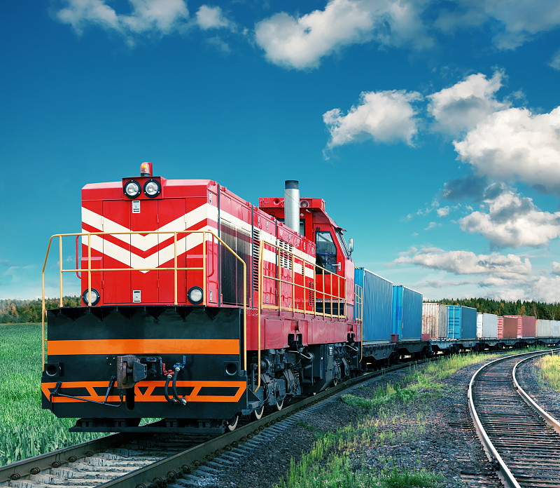 货运火车,机车,水平画幅,铁轨轨道,货运,货物集装箱,栏杆,容器,汽车,货车运输