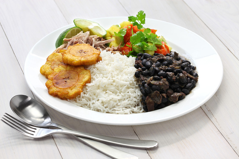 古巴人,食品,油炸大蕉条,古巴,米,手撕猪肉,黑豆,芭蕉,烤猪肉,加勒比海地区