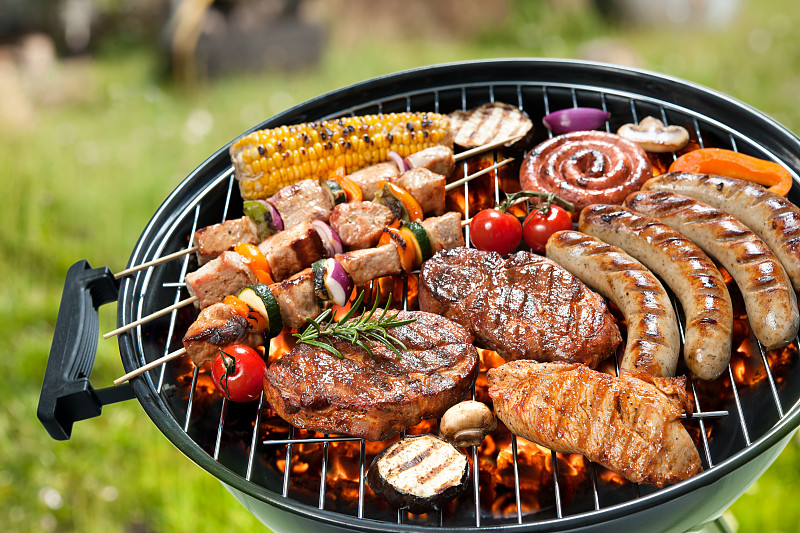 炊具,格子烤肉,烤肉架,烤牛肉,烤串,留白,草坪,夏天,周末活动,草