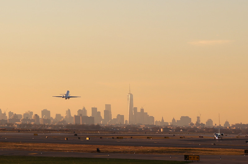 纽约州,城市天际线,飞机,肯尼迪机场,飞机跑道,纽约,阿姆斯特丹世贸中心,世贸中心,天空,水平画幅