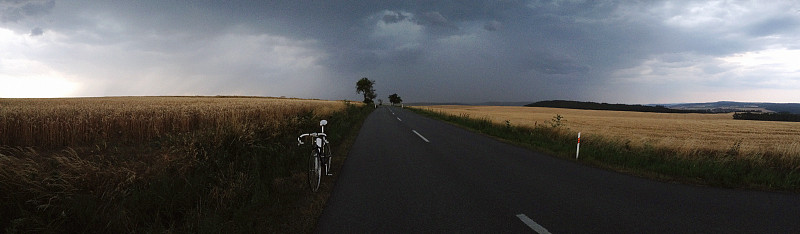 暴风雨,水平画幅,地形,无人,公路自行车,路,全景,户外,自行车,运动