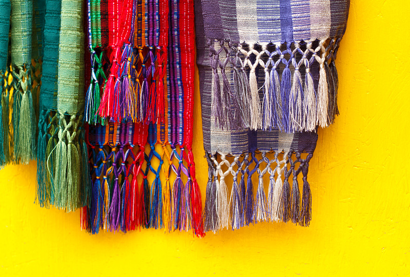黄色背景,悬挂的,色彩鲜艳,围巾,活力,墨西哥,纺织工业,新墨西哥,穗,美