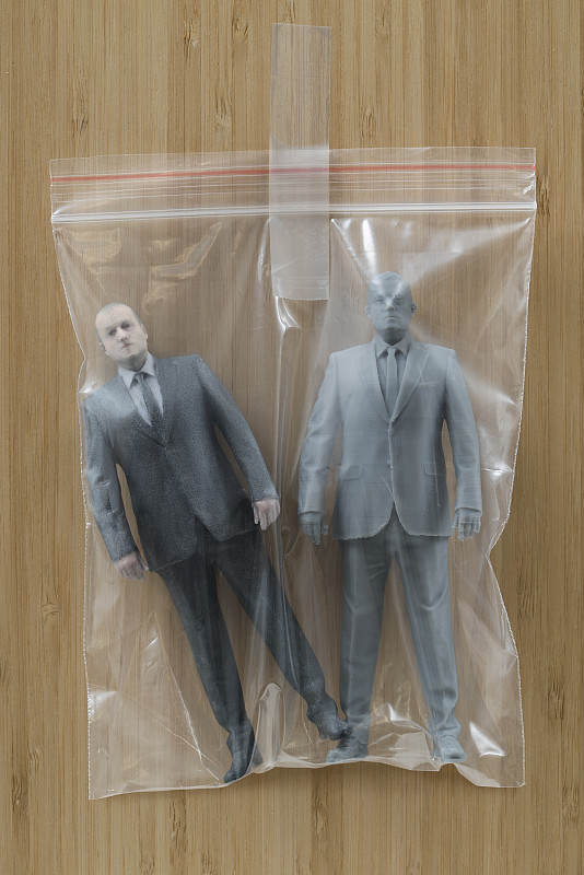 保鲜袋,男商人,小雕像,拉链,动作,可密封的,概念和主题,垂直画幅,概念,2015年