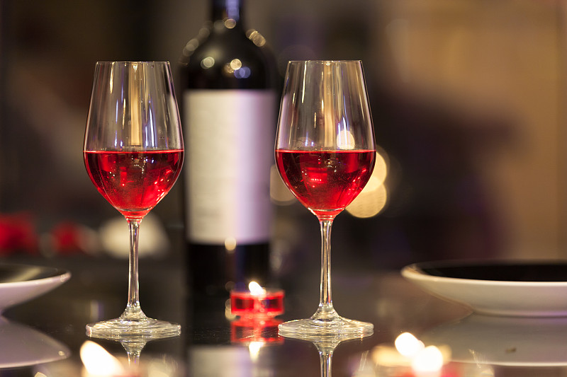 浪漫,红葡萄酒,酒瓶,淡红葡萄酒,高级西餐,宴会,葡萄酒,约会之夜,晚餐,饭厅