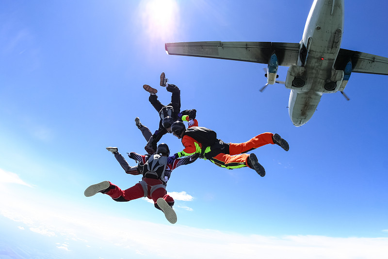 跳伞运动,降落伞运动,伞兵,演练,,连身服,自由落体,降落伞,风,水平画幅,人群