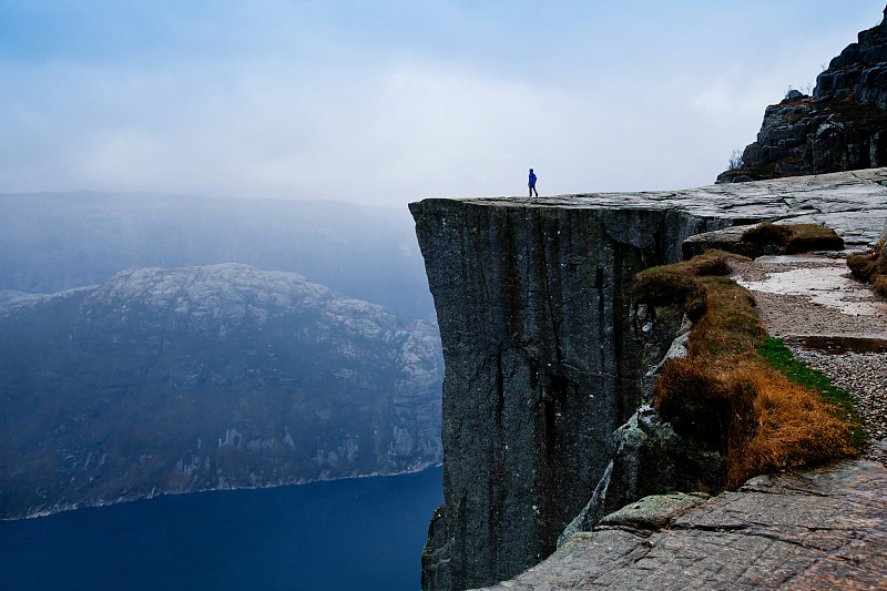 挪威,一个人,峡湾,看,布道台,悬崖,宏伟,非凡的,旅行,叛逆
