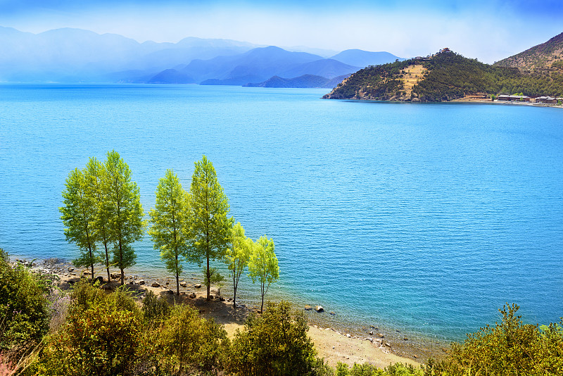 泸沽湖,云南省,纳西族,水,天空,留白,水平画幅,高视角,山,无人