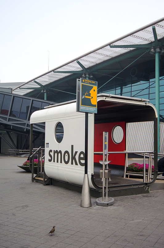 阿姆斯特丹,户外,机场,居住区,吸烟处标志,史基浦机场,吸烟问题,垂直画幅,无人,禁止的