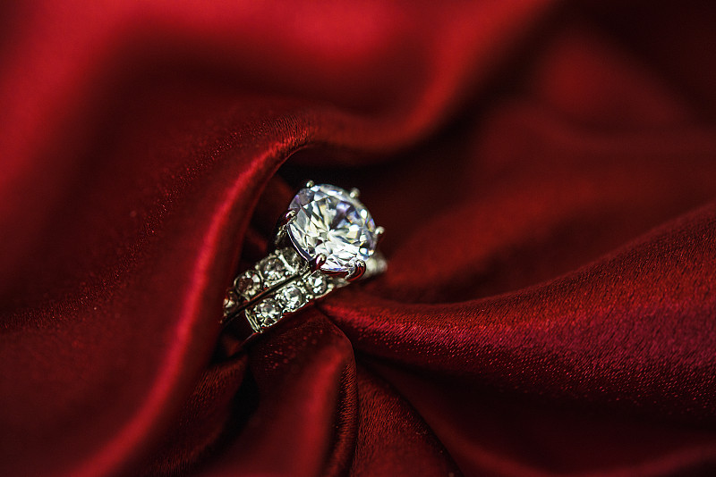 订婚戒指,缎子,红色,婚礼,钻石戒指,珠宝,结婚戒指,铂,留白,宝石