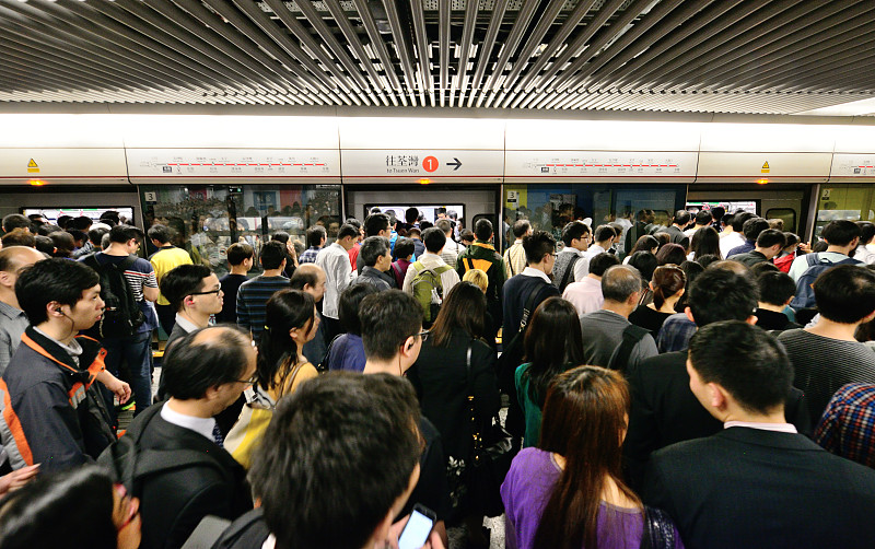 地铁,乘客,运动模糊,群众,通勤者,水平画幅,会议,情绪压力,走廊,人群